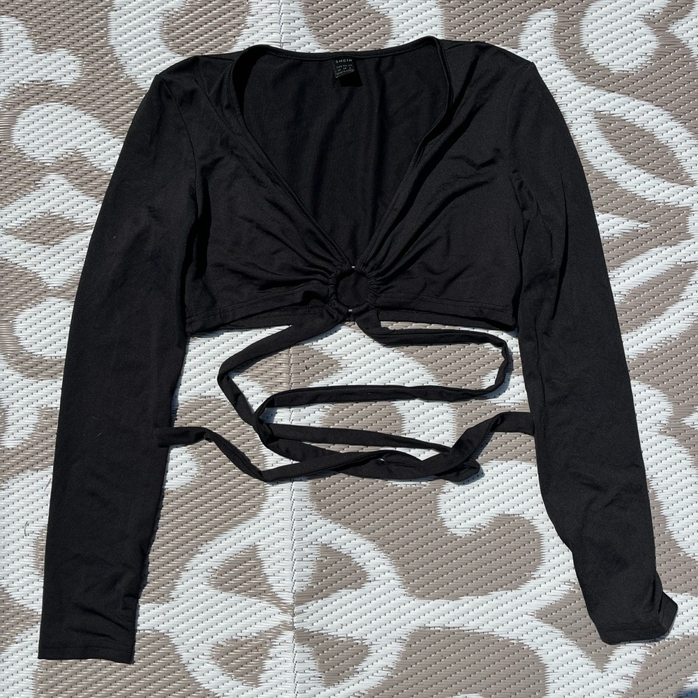 Black Cropped Wrap Around Long Sleeve. Size M